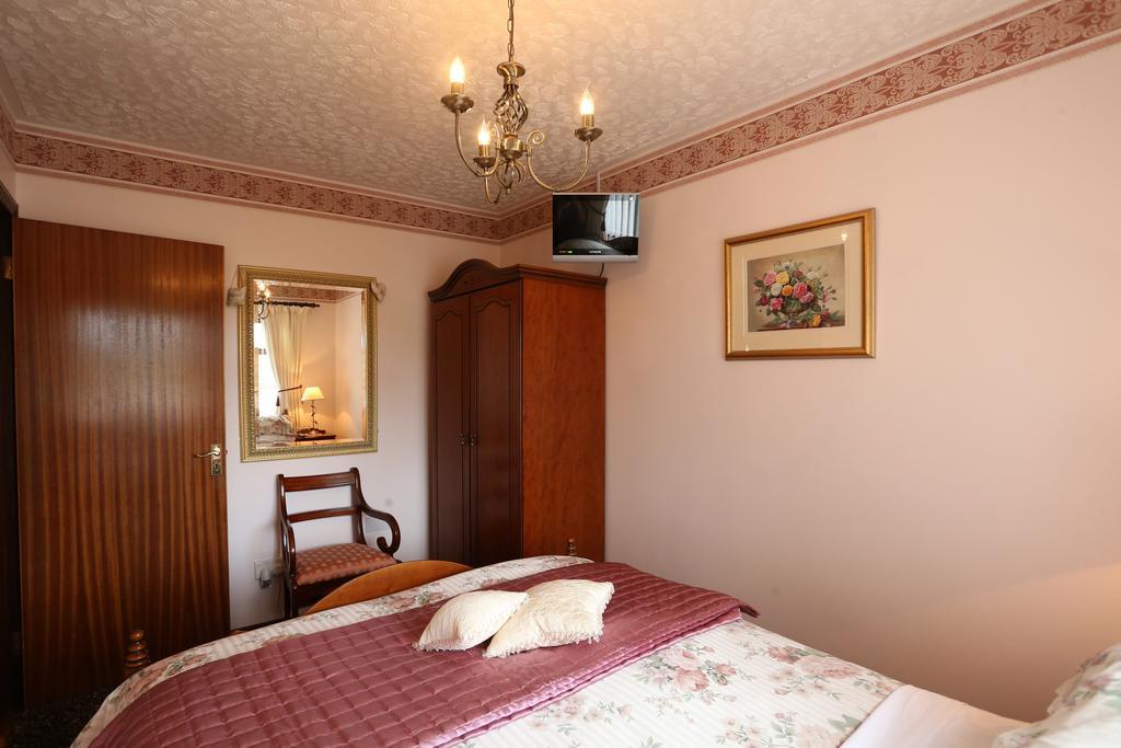 Sleepy Hollow B&B แบลลีมีนา ห้อง รูปภาพ
