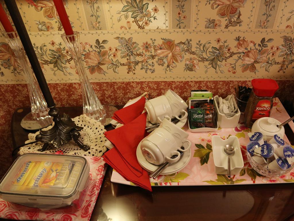Sleepy Hollow B&B แบลลีมีนา ภายนอก รูปภาพ